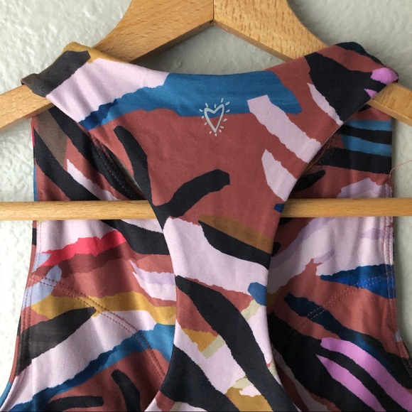 Betsy Johnson Performance Racerback Bra - Picture 6 of 8